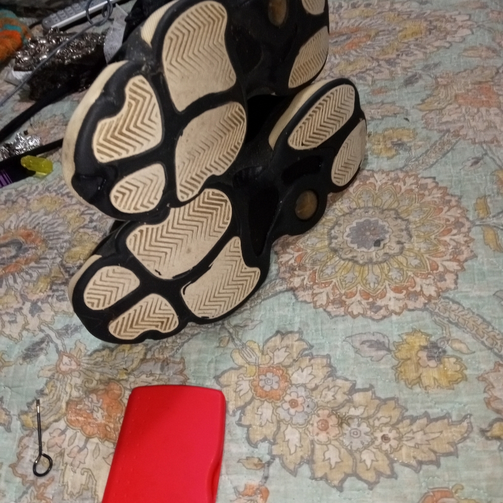 Shoes - Picture 3 of 4